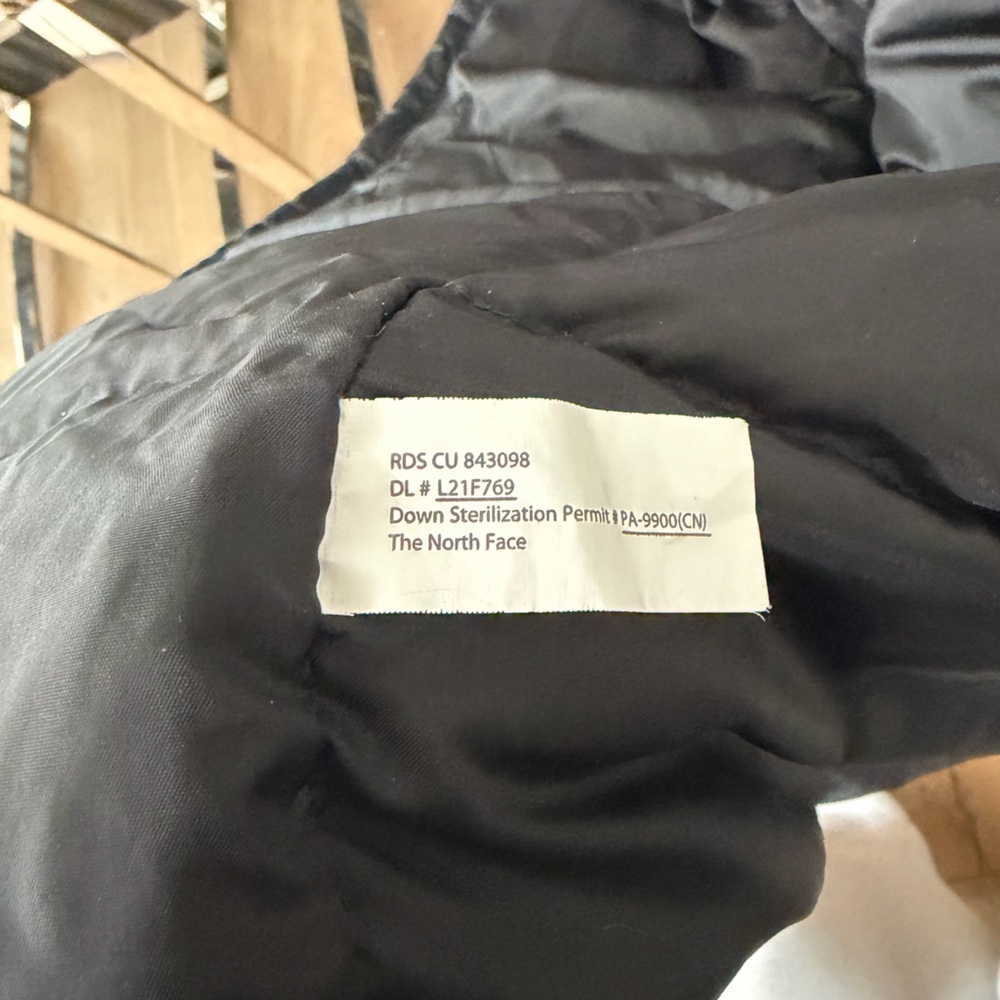 The North Face Black Puffer Coat - Picture 8 of 8